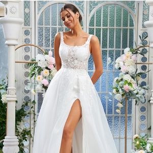 A-Line/Princess Organza Lace Straps Sleeveless Sweep/Brush Train Wedding Dresses